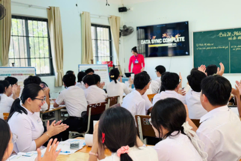 ĐỔI MỚI SÁNG TẠO - KHI CÔNG NGHỆ "CHẠM" VÀO ĐỊA LÍ: MỘT GÓC NHÌN MỚI TẠI CỤM 15