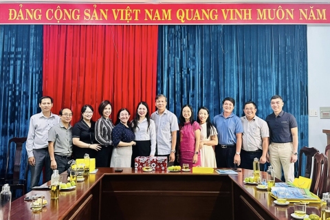 Gặp gỡ và giao lưu cùng thầy cô trong BGH, Tổ trưởng, tổ phó chuyên môn, Trường THPT Chuyên Quang Trung - Đồng Nai