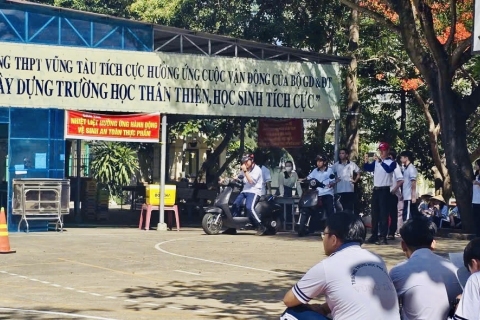 CHUNG TAY XÂY DỰNG VĂN HÓA GIAO THÔNG HỌC ĐƯỜNG