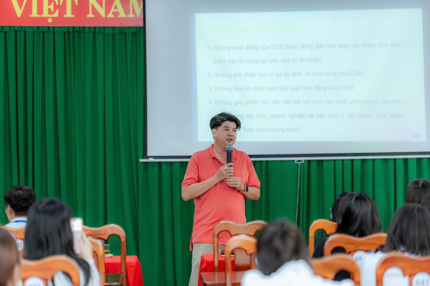 Đại diện trường Thủ đức chia sẻ chuyên đề