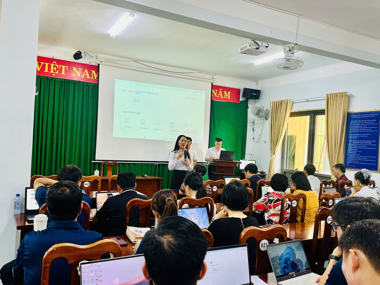 TẬP HUẤN SỬ DỤNG HỆ THỐNG LMS K12 – NÂNG CAO NĂNG LỰC SỐ VÀ NĂNG LỰC AI CHO ĐỘI NGŨ GIÁO VIÊN