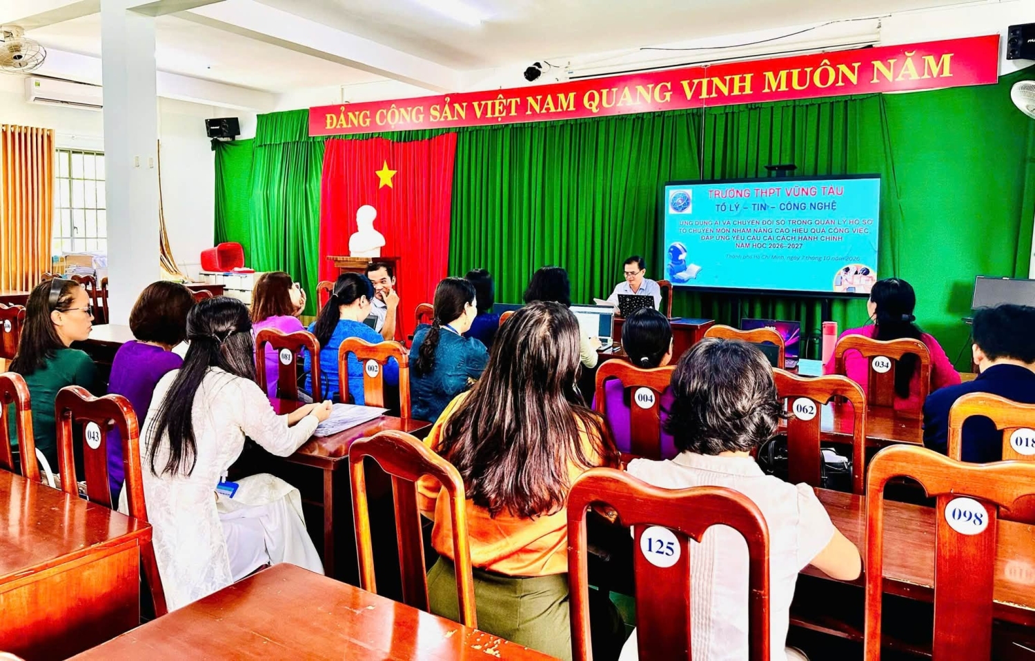 Tổ Lý – Tin – Công nghệ sinh hoạt chuyên môn hưởng ứng Tuần lễ học tập suốt đời năm 2026
